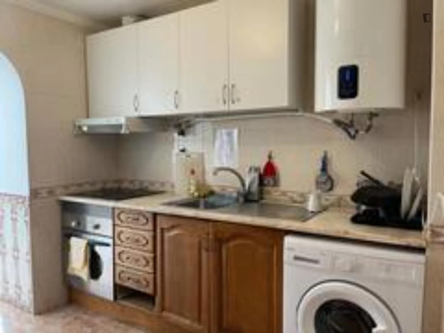Budget-friendly student room close to campus in 