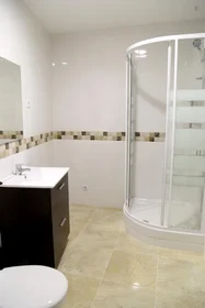 Chambre privée à Calle Santa Catalina, image 12 de 27