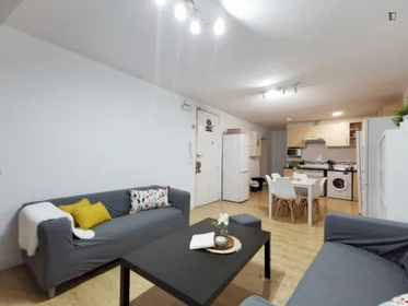 Chambre privée à Calle Santa Catalina, image 18 de 27