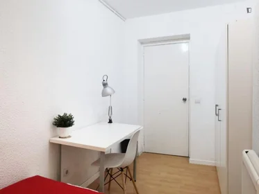 Chambre privée à Calle Santa Catalina, image 4 de 27