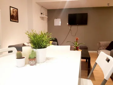 Chambre privée à Calle Santa Catalina, image 10 de 27