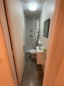 Stanza privata in Rua de Pinto Bessa, immagine 14 di 24