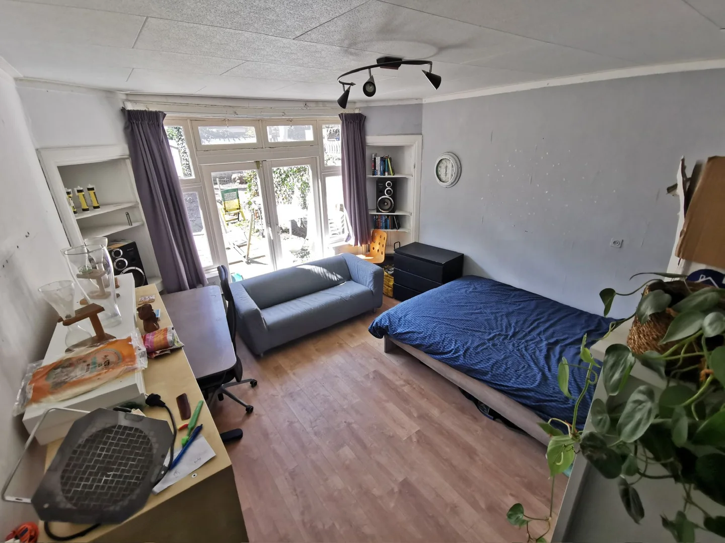 Habitación en apartamento estudiantil en alquiler en , completamente amueblado