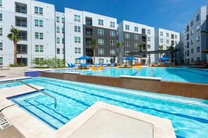 Gesamte Unterkunft im Wohnheim in der 15655 Mkt Hl Blvd, San Antonio, TX 78256, United States, bild 31 von 49