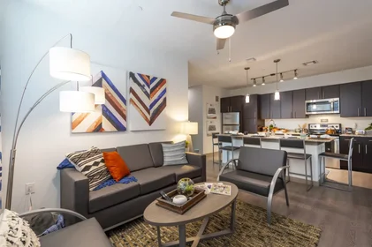 Alojamiento entero en residencia en 15655 Mkt Hl Blvd, San Antonio, TX 78256, United States, imagen 5 de 49