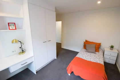 Apartamento inteiro em residência em 224 Burwood Hwy Burwood VIC 3125 Australia, imagem 1 de 15