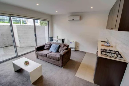 Apartamento inteiro em residência em 224 Burwood Hwy Burwood VIC 3125 Australia, imagem 2 de 15