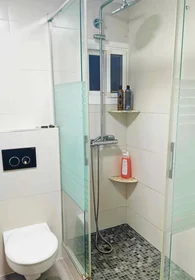 Stanza privata in Calle Eduardo Torroja, immagine 8 di 9