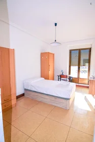 Privatzimmer in der Avenida de la Merced, bild 1 von 41