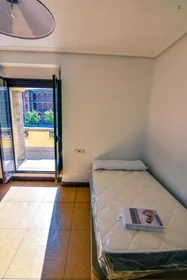 Privatzimmer in der Avenida de la Merced, bild 2 von 42