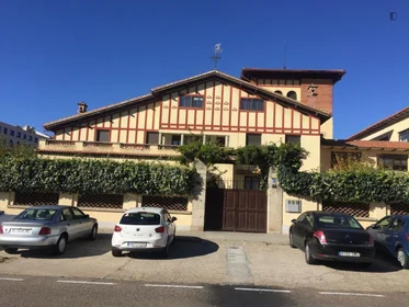 Quarto privado em Avenida de la Merced, imagem 44 de 45