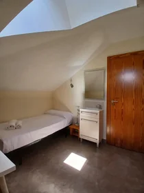 Quarto privado em Avenida de la Merced, imagem 1 de 10