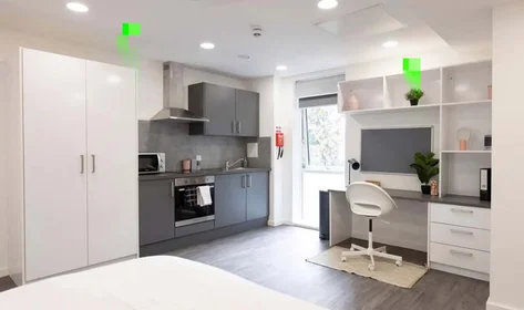 Quarto privado em Winnall Close, imagem 17 de 18