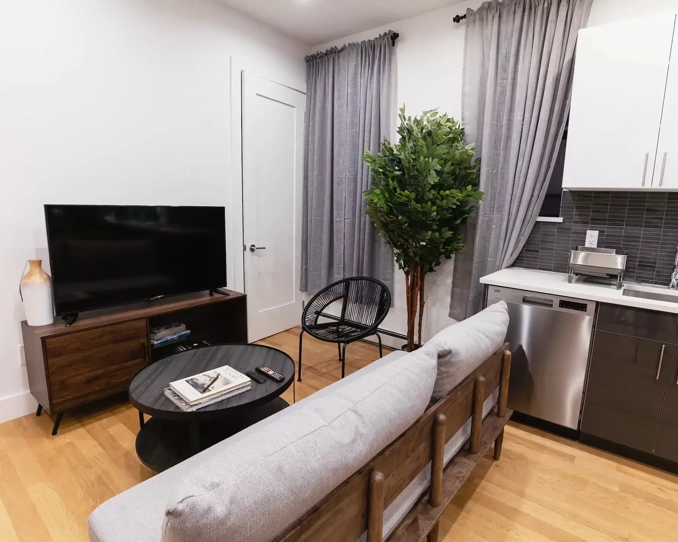 Zimmer in Studentenwohnung in  zu vermieten, voll möbliert