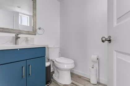 Private room at 90033, image 6 of 22