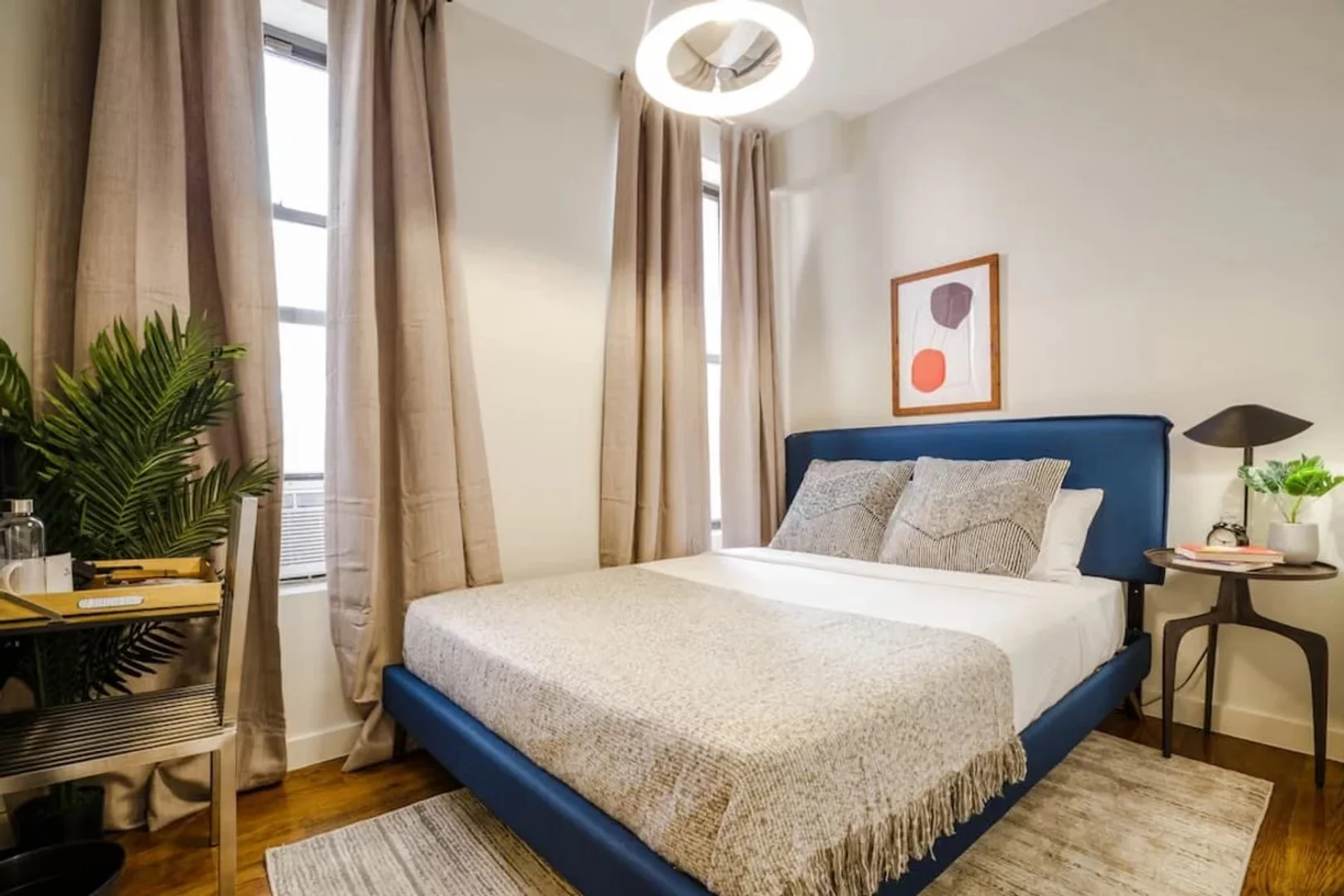 Chambre confortable pour étudiants disponible dans 