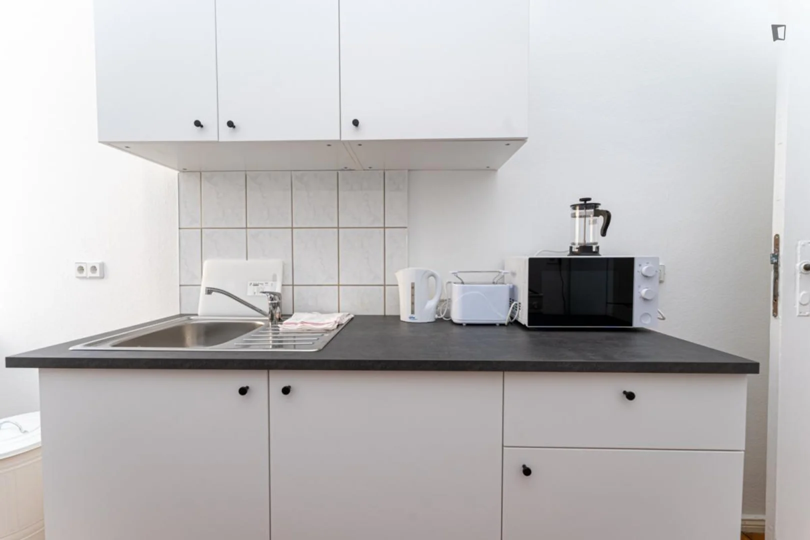 Bezahlbares Zimmer für Studenten mit ausreichender Beleuchtung in 