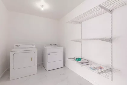 Prywatny pokój 85201, obraz 26 41