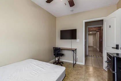 Quarto privado em 85201, imagem 5 de 41