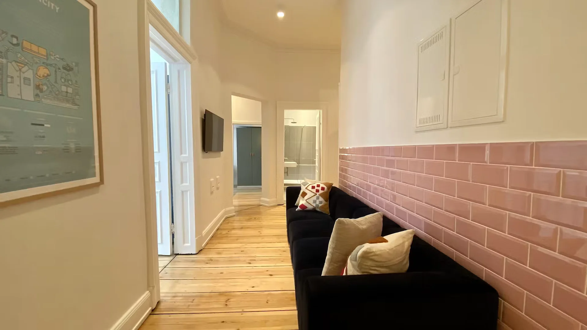 Zimmer in Studentenwohnung in zu vermieten, voll mĂśbliert