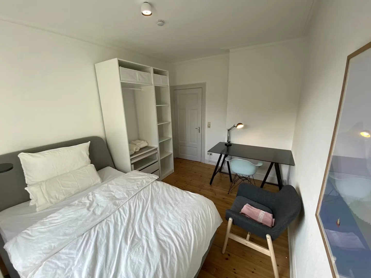Zimmer in Studentenwohnung in  zu vermieten, voll möbliert