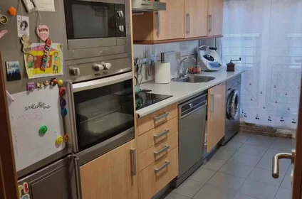Stanza condivisa in Calle Béjar, , immagine 2 di 10