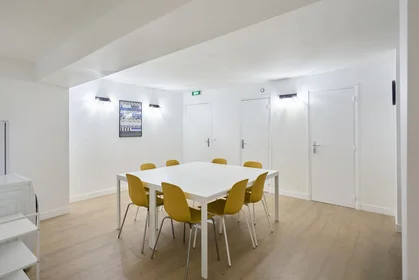Özel oda konumu 271 rue d'Estienne d'Orves, 23 39 görüntüsü