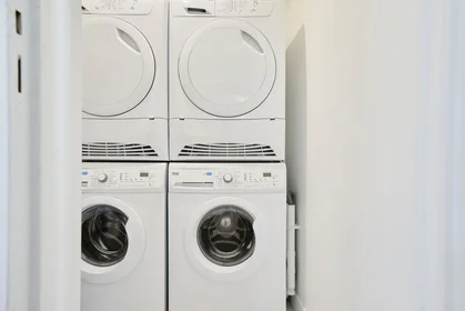 Özel oda konumu 271 rue d'Estienne d'Orves, 24 39 görüntüsü