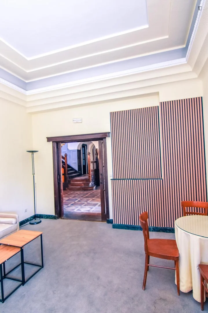 'de öğrenci dairesinde, tamamen mobilyalı kiralık oda