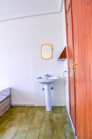 Quarto privado em Avenida de la Merced, imagem 1 de 45