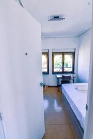 Stanza privata in Avenida de la Merced, immagine 2 di 45