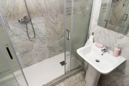 Habitación privada en Paseo de los Pontones, imagen 19 de 22