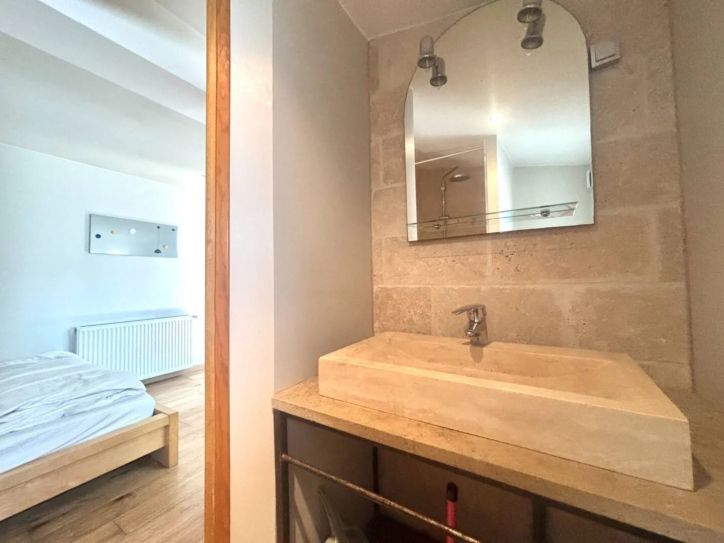 Quarto para alugar em apartamento de estudantes em , totalmente mobilado