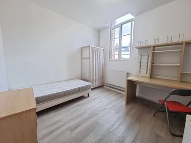 Stanza privata in Amiens, 80000, immagine 1 di 10