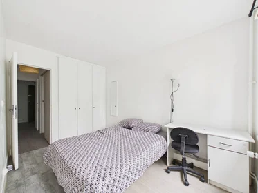 Habitación privada en Noisy-le-grand, 93160, imagen 3 de 17