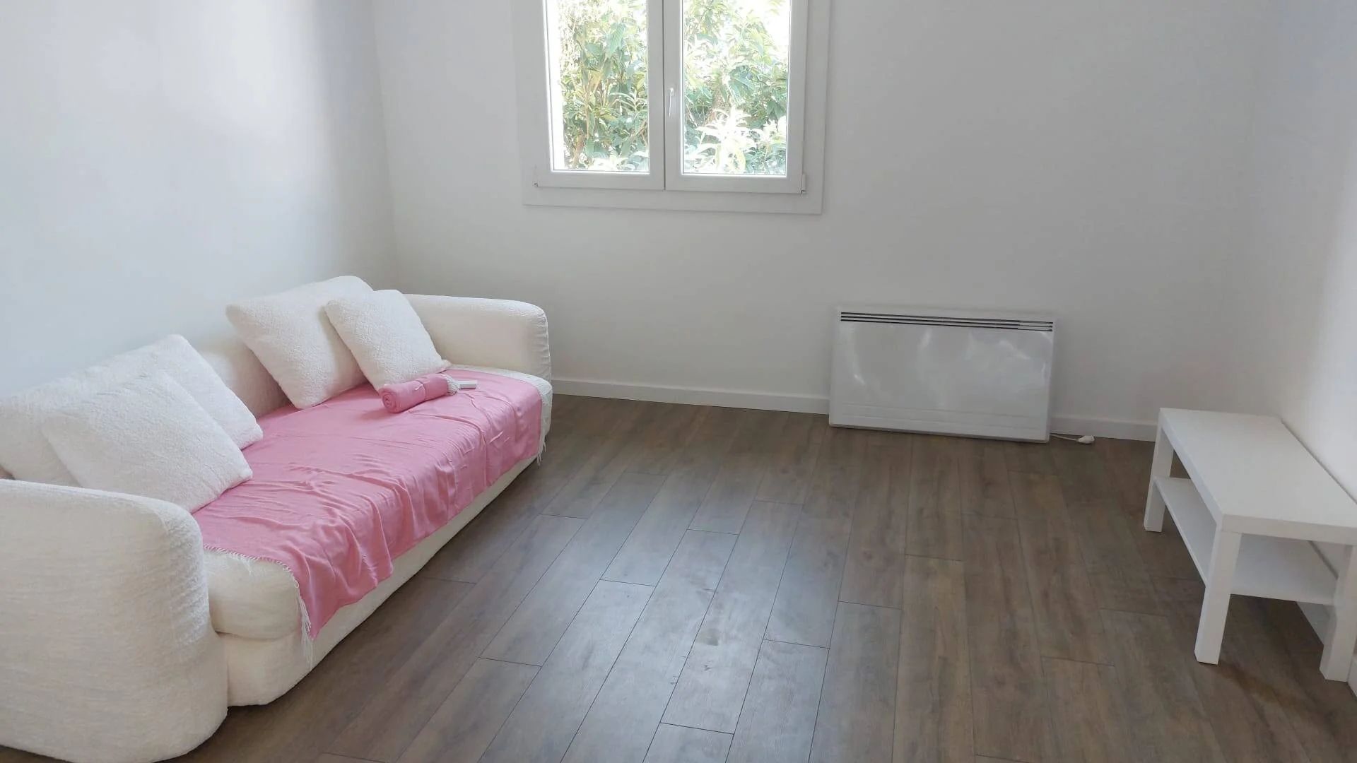 Budget-friendly student room close to campus in 