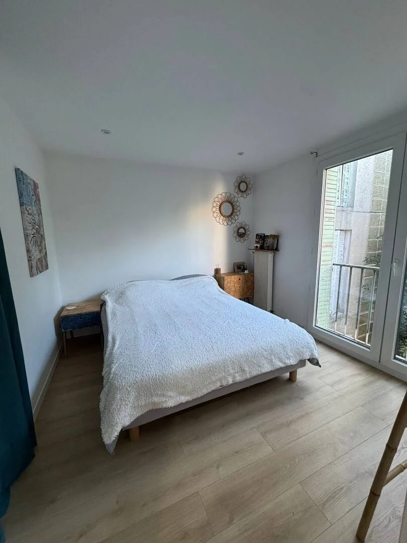 Bright and airy student room with easy university access in 