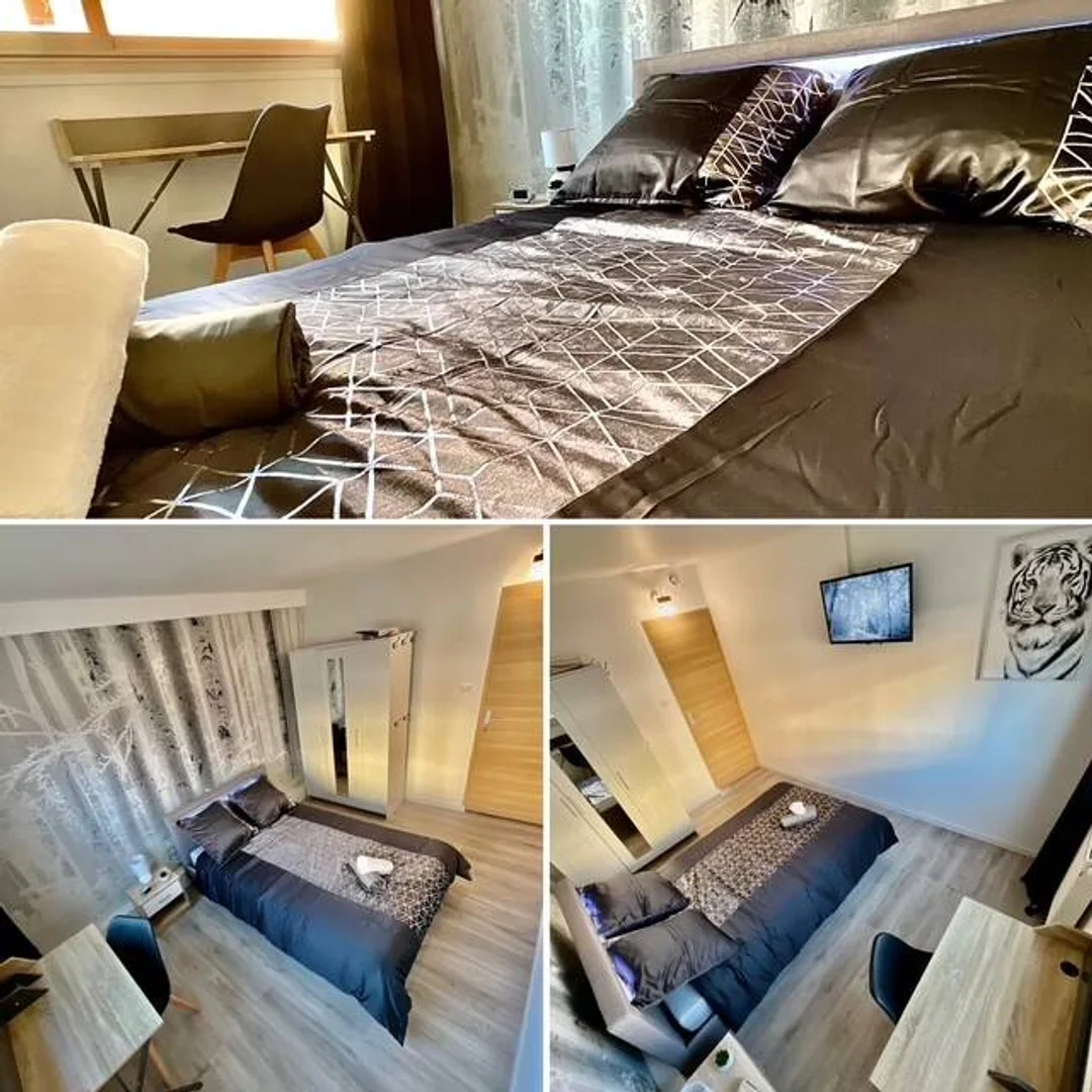 Habitación estudiantil luminosa y aireada con fácil acceso a la universidad en 