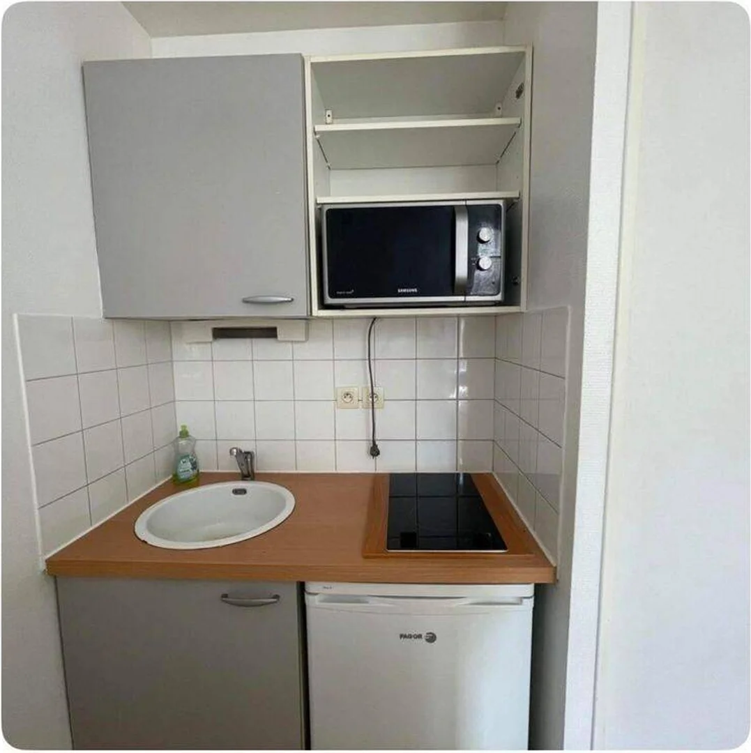 Wygodny i przestronny pokój studencki w 