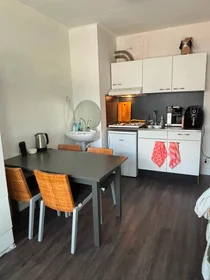 Privatzimmer in der Molukkenstraat, bild 1 von 6