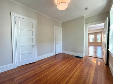 Logement entier en résidence à 8, Fox St., Unit 1, Dorchester, Boston, MA, 02122, image 12 de 17