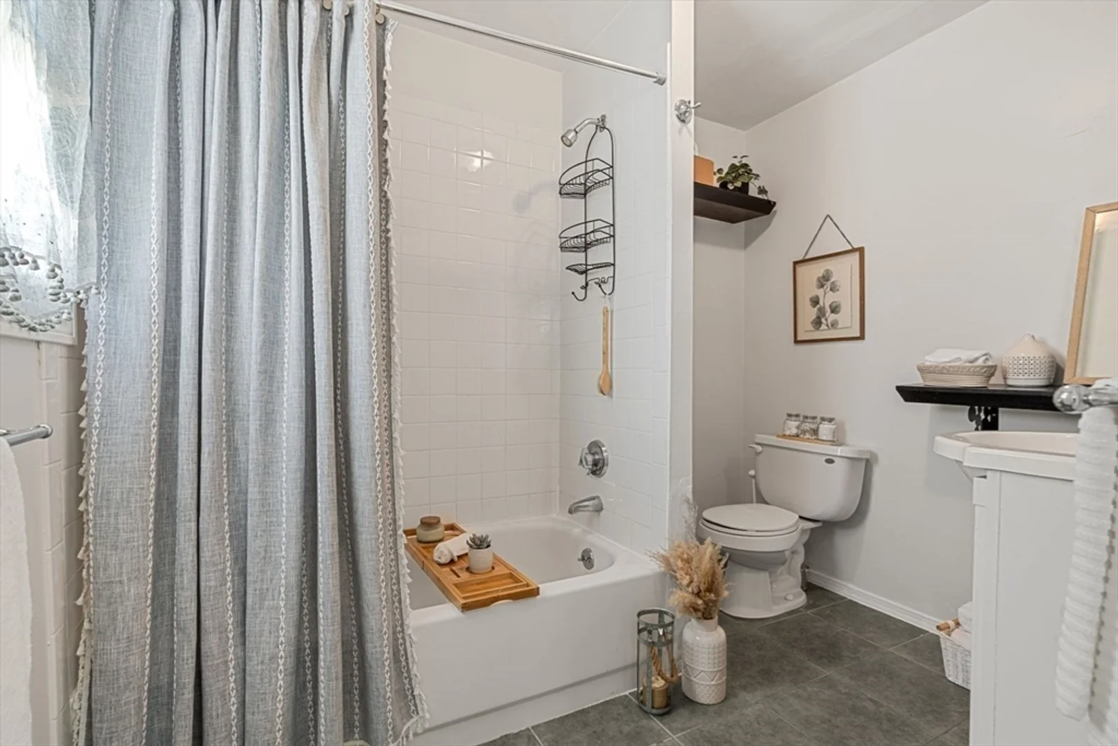 377, Dorchester St., Unit 3, South Boston, Boston, MA, 02127