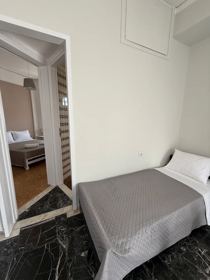 Self-contained studio for students in central 