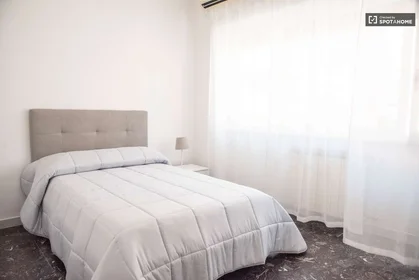 Privatzimmer in der Via Emilio Albertario, bild 1 von 19