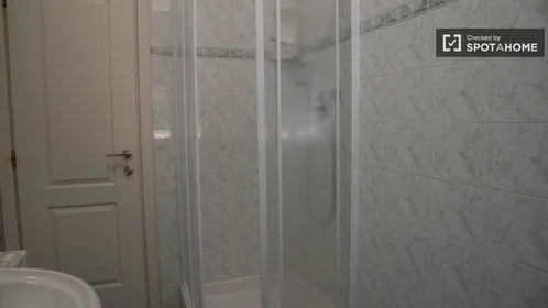 Privatzimmer in der Via Emilio Albertario, bild 14 von 19