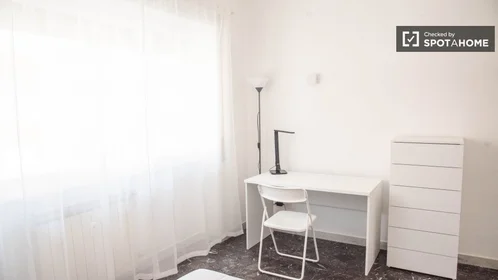 Privatzimmer in der Via Emilio Albertario, bild 3 von 19