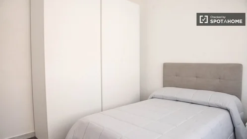 Privatzimmer in der Via Emilio Albertario, bild 5 von 19