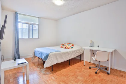 Prywatny pokój w rezydencji 77 Huntley St, Toronto, ON M4Y 2P3, Canada, obraz 10 14