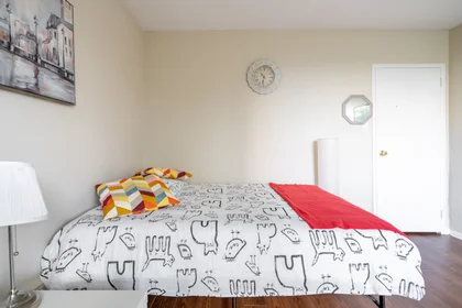 Prywatny pokój w rezydencji 111 Davisville Ave, Toronto, ON M4S 1G5, Canada, obraz 7 43