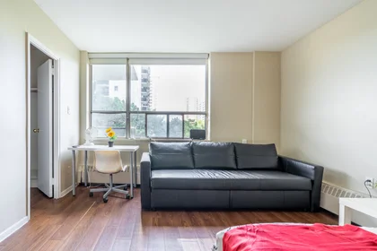 Prywatny pokój w rezydencji 111 Davisville Ave, Toronto, ON M4S 1G5, Canada, obraz 3 43